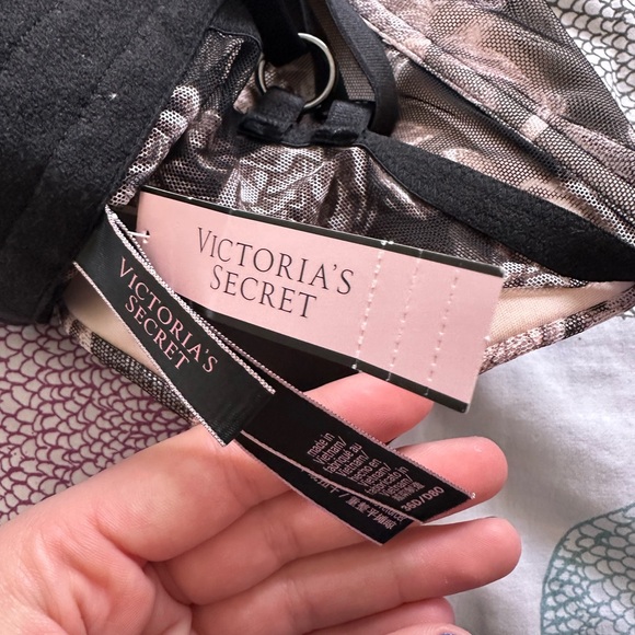 36D corset bra Victoria’s Secret - Picture 6 of 10